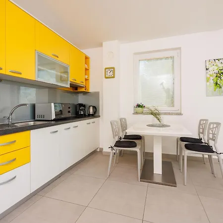 Petak Novi Apartmán Dramalj