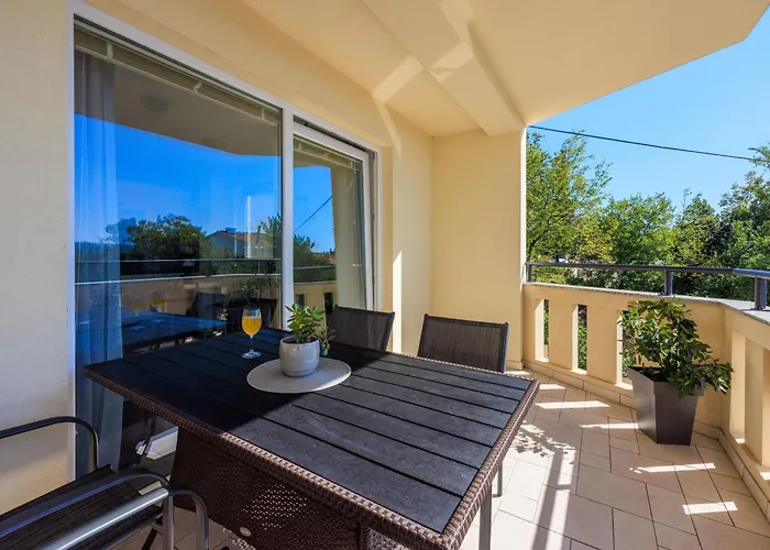 Apartment Apartments Petak Novi Dramalj