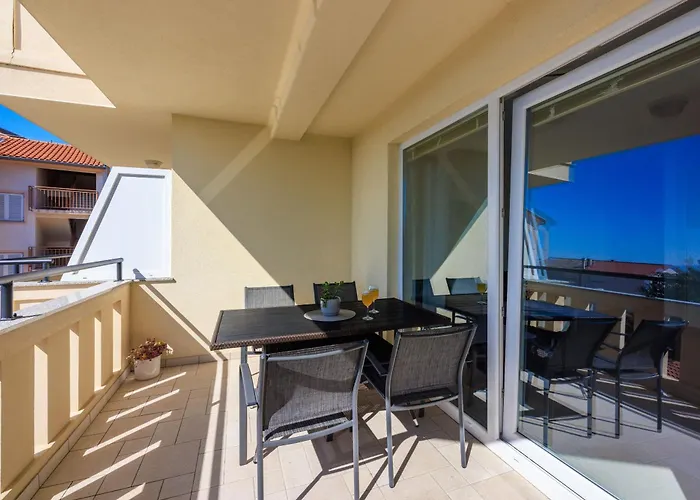 Apartments Petak Novi * Dramalj