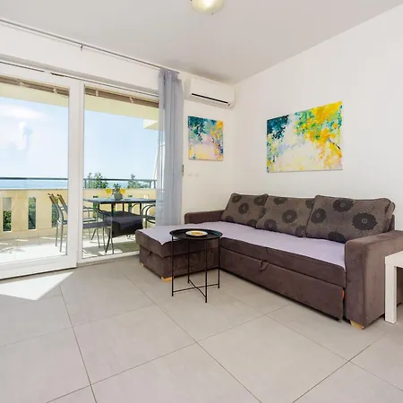 Apartments Petak Novi Apartment Dramalj