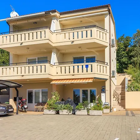 Apartments Petak Novi Apartment Dramalj