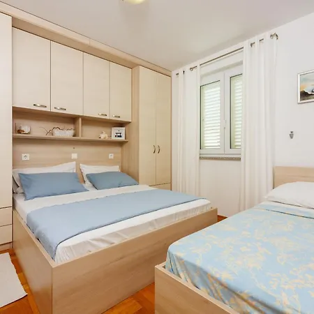 Apartment Apartments Petak Novi *