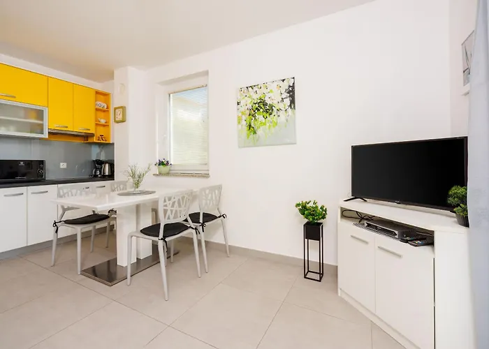 Apartments Petak Novi Lägenhet *